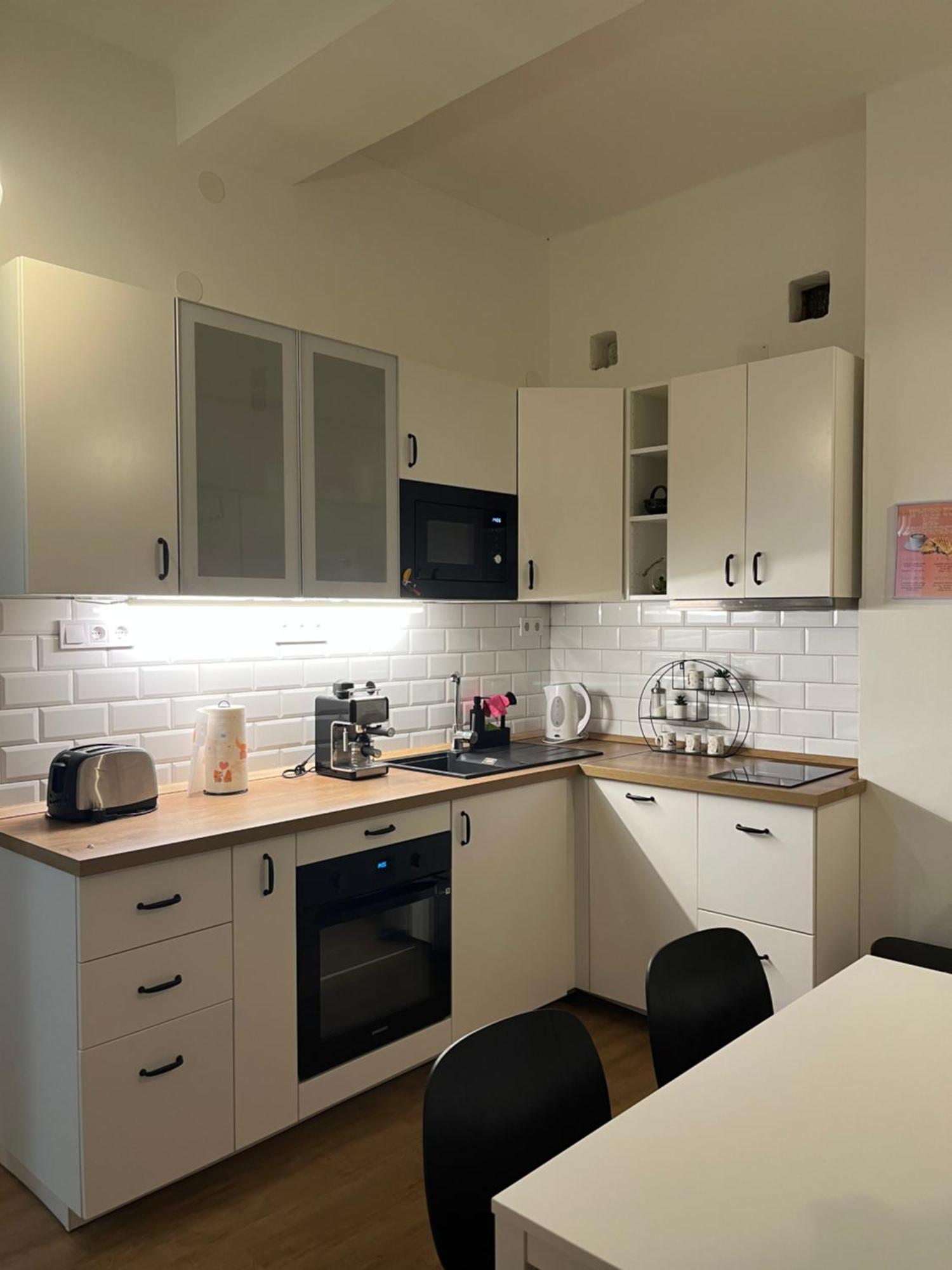Larix Apartman Budapest Exterior foto